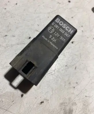 Glow plug pre-heat relay