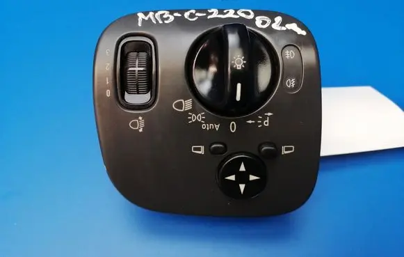 Mercedes-Benz C W203 Light switch A2035450604