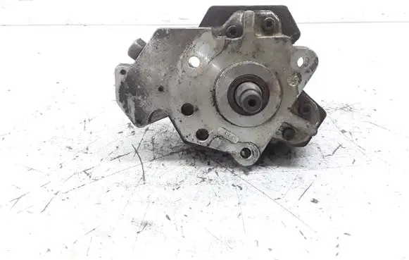 Volvo S40, V40 Fuel injection high pressure pump 0445010031 8200055072