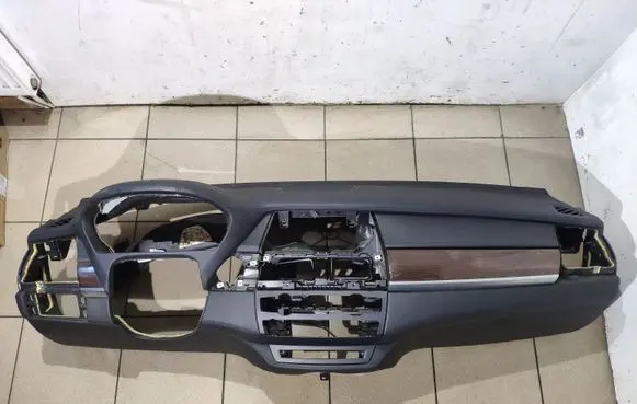 BMW X6 E71 Dashboard 70W1011