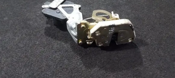 Mitsubishi Pajero Rear door lock MR349287