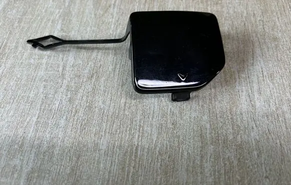 Rear bumper row hook cap/cover