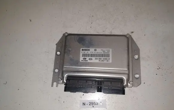 KIA Sorento Engine control unit/module 0281011579