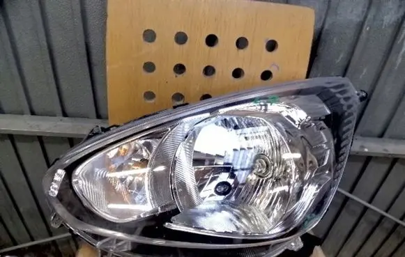 Mitsubishi Space Star Headlight/headlamp
