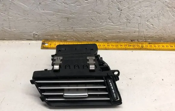 Mercedes-Benz E W212 Dashboard side air vent grill/cover trim A2128300154 06821001