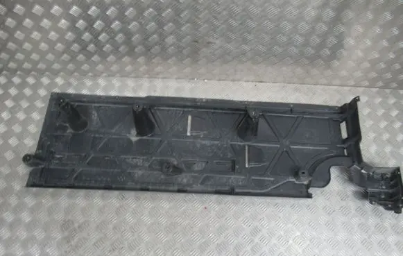 Volkswagen Multivan T5 Engine splash shield/under tray 