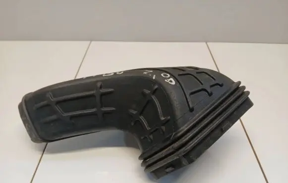 Audi A4 S4 B8 8K Air intake duct part 1021300S01