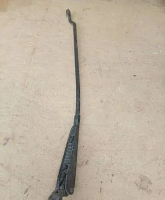 Opel Corsa D Front wiper blade arm 123663