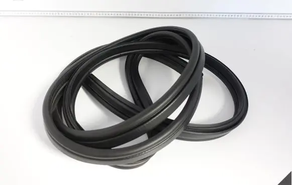 Peugeot 3008 I Rubber seal loading door 870720