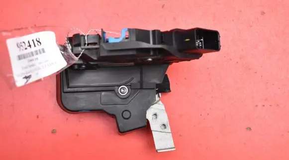Ford Mondeo MK IV Front door lock 8M2A-R21812-AA