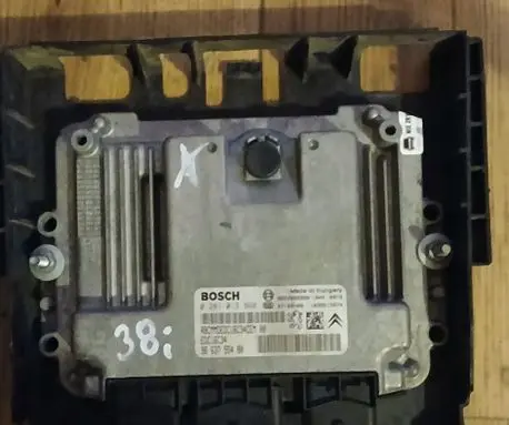 Peugeot 207 Engine control unit/module ECU 0281013868
