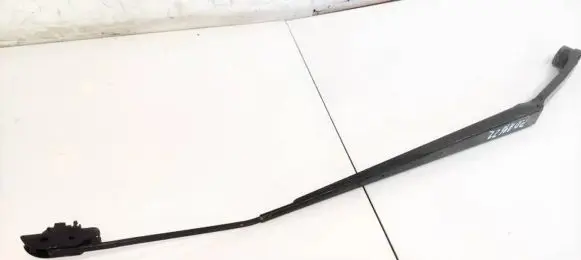 Subaru Outback (BS) Front wiper blade arm