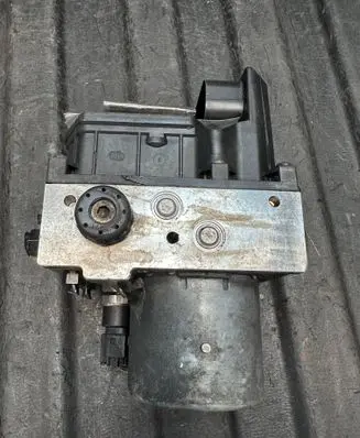 Volkswagen PASSAT B5.5 ABS Pump 4B0614517G 284188 33038