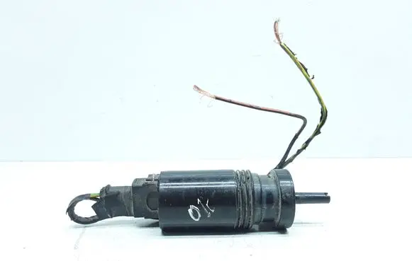 Volvo V70 Headlight washer pump 1013229
