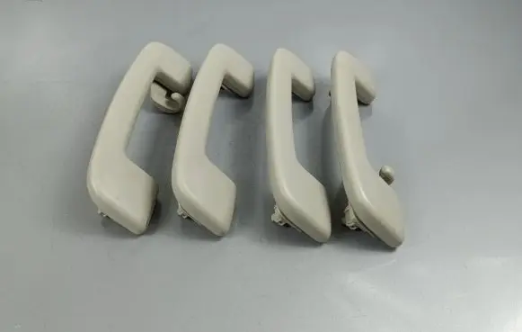 Nissan Qashqai J12 A set of handles for the ceiling 