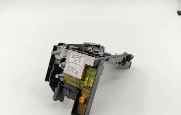 Peugeot 308 Fuse module 28236841