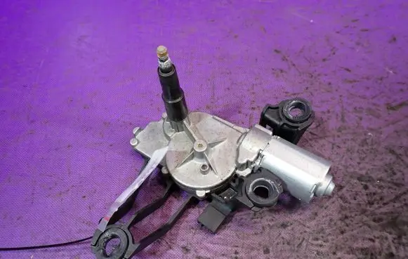 Citroen C4 I Rear window wiper motor 0390201807