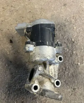 Peugeot 607 EGR valve 4R8Q9D475B 4R8Q9D475