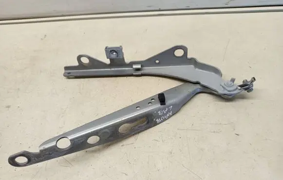 Volvo XC70 Engine bonnet/hood hinges 
