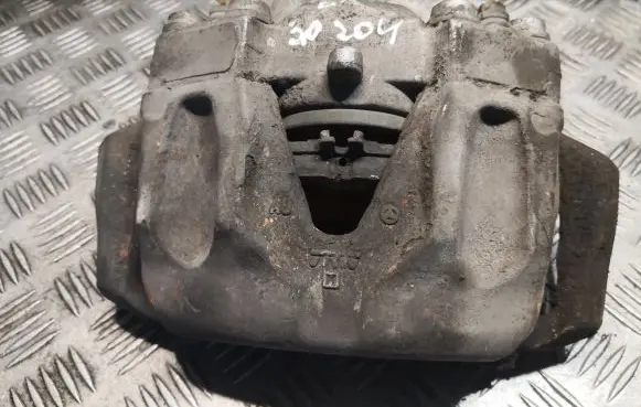Mercedes-Benz C W204 Front brake caliper 2044210581 A2044210581