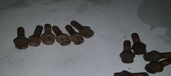 BMW 5 E39 Nuts/bolts NOCODE