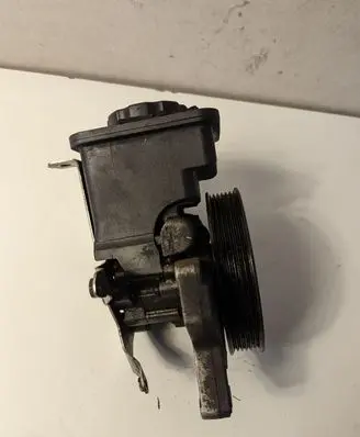 BMW 5 E60 E61 Power steering pump