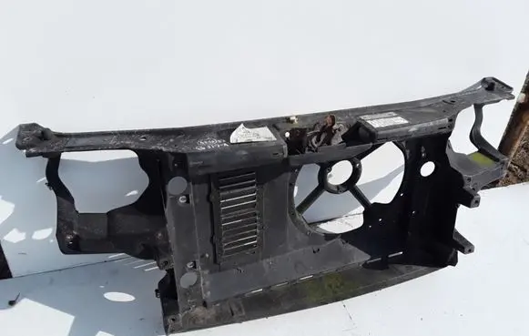 Volkswagen Golf III Radiator support slam panel