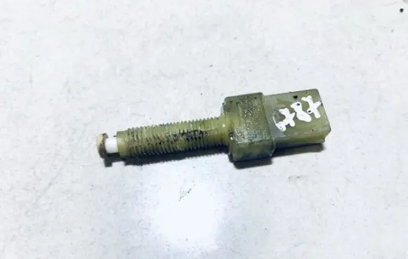 Audi A6 S6 C4 4A Brake pedal sensor switch 443945515