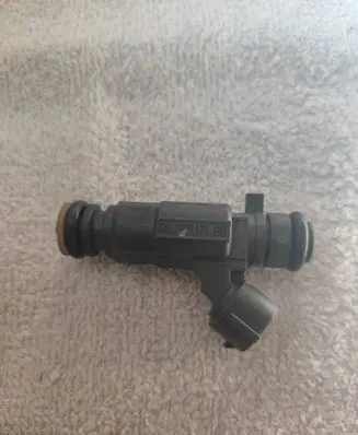 Peugeot 208 I Fuel injector 9676017480