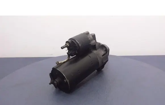 Volkswagen PASSAT B5 Starter motor 1005831142