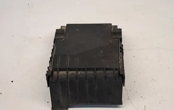Volkswagen Golf V Fuse box cover 1K0937132F