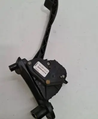 Volvo V70 Accelerator throttle pedal 30683514 6PV00853711 040805