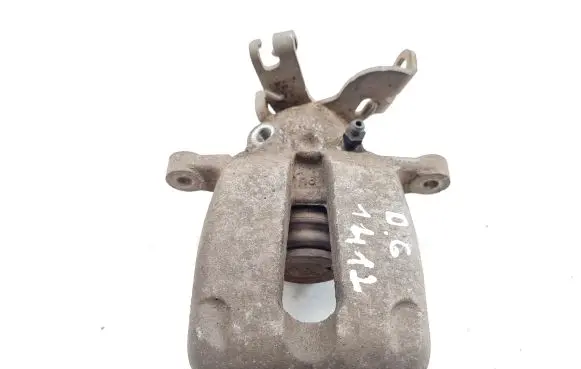 Opel Insignia A Rear brake caliper