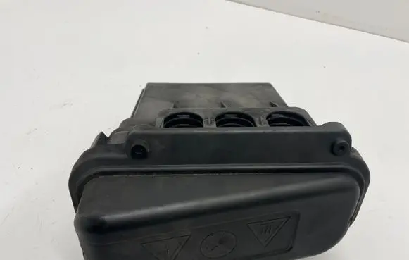 BMW 5 F10 F11 Other engine bay part 8508210