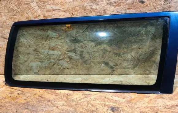 Volvo V70 Rear side window 9190843 9190605 9190845