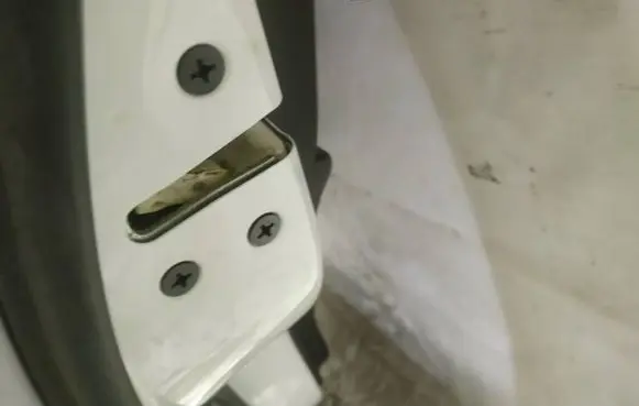 Mazda CX-5 Rear door lock