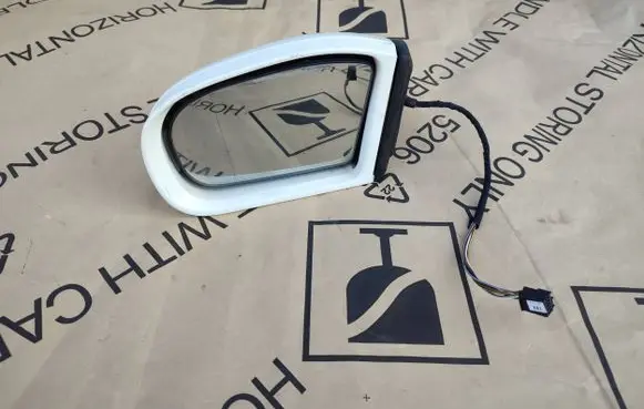 Mercedes-Benz C W203 Front door electric wing mirror 413133417