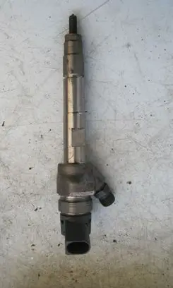 BMW 5 G30 G31 Fuel injector 8514148