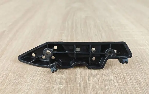 BMW 4 G22 G23 G24 G26 Front bumper mounting bracket 8738611