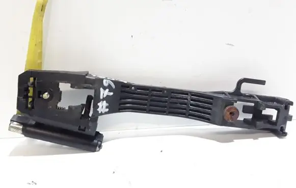 Rear door exterior handle/bracket