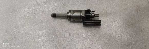 Fuel injector