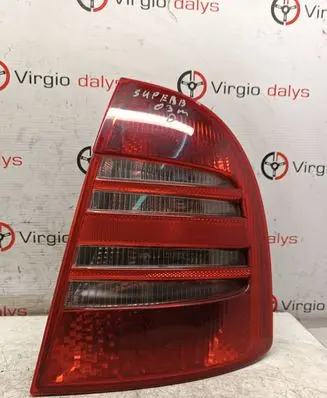 Skoda Superb B5 (3U) Rear/tail lights 3U5945112 3U5945096