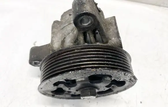 Honda FR-V Power steering pump