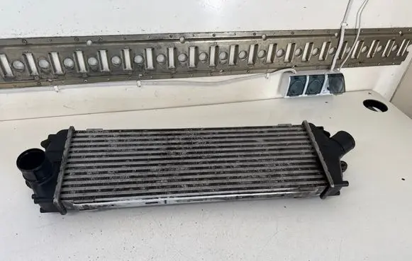 Opel Vivaro Intercooler radiator 93854162 988650F 8200411160