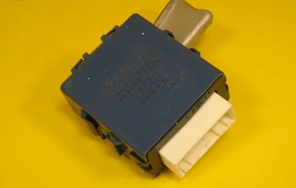 Toyota Yaris Door control unit/module 8598052051 85980-52051