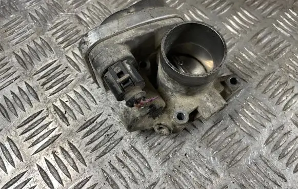 Skoda Fabia Mk1 (6Y) Throttle valve 036133062