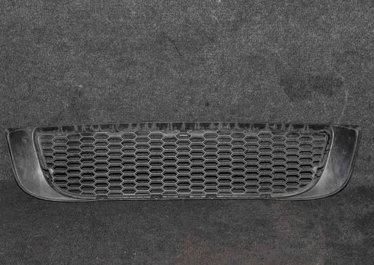 BMW X3 E83 Front grill 3417722