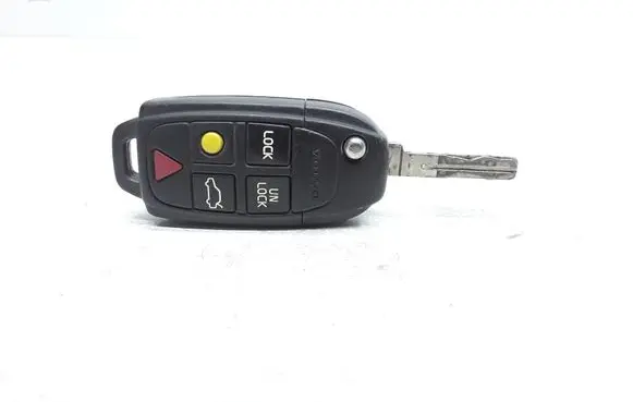 Volvo XC70 Ignition key/card 8688800
