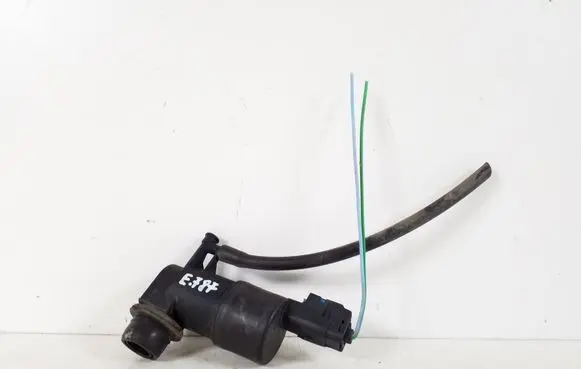 Dacia Duster Windscreen/windshield washer pump 9641553880