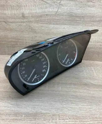 BMW 5 E60 E61 Speedometer (instrument cluster) 6983153 110080213 LHD